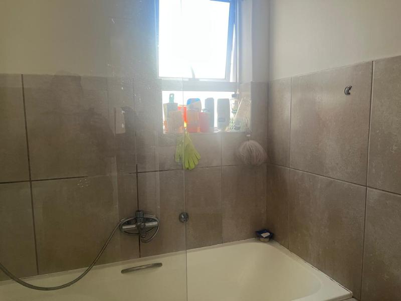 To Let 2 Bedroom Property for Rent in Heathfield Western Cape